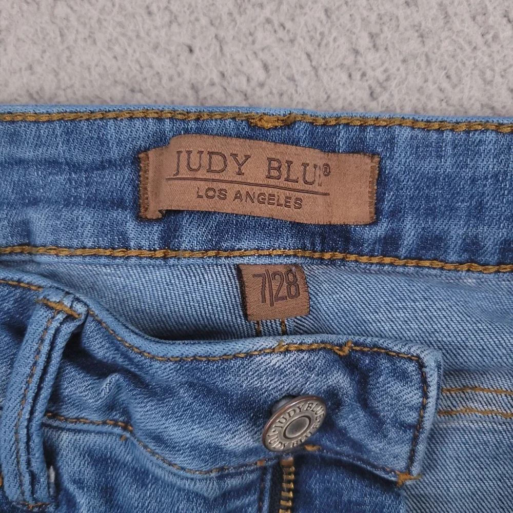 JUDY BLUE Jeans Size 7/28 Skinny Vintage Shield Pockets Raw Hem Blue Denim